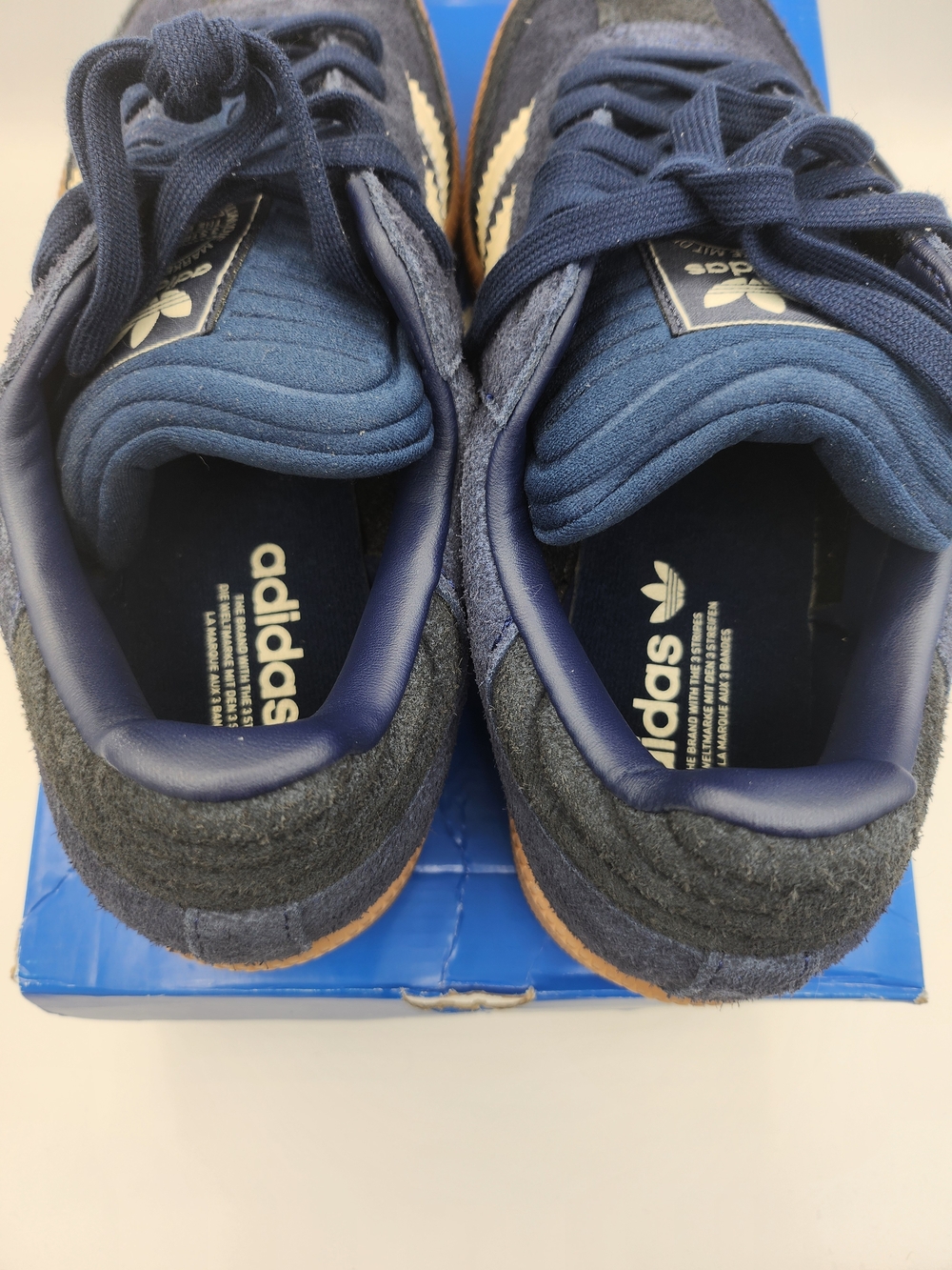 Adidas Samba Navy Blue Cream Gum Size 9.5M/10.5W - Picture 4 of 9